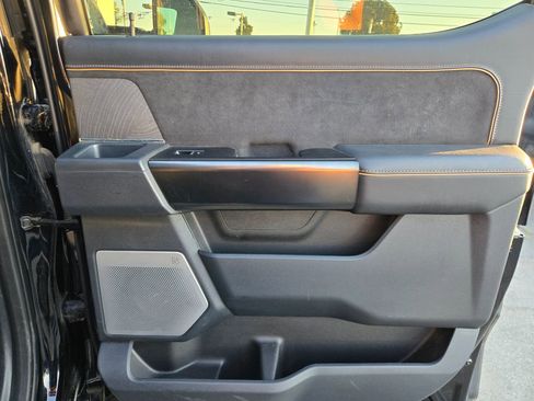 Used 2023 Ford F250 Platinum image 16