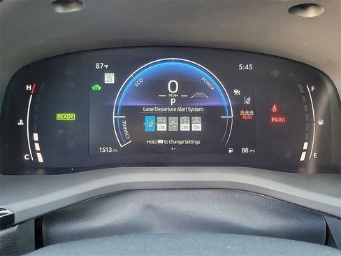 Used 2025 Toyota Camry LE image 7