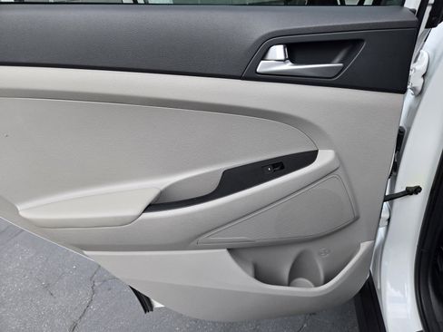 Used 2020 Hyundai Tucson SE image 22