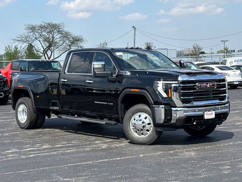 New 2026 GMC Sierra 3500 SLT w/ SLT Premium Package AWD/4WD image 2