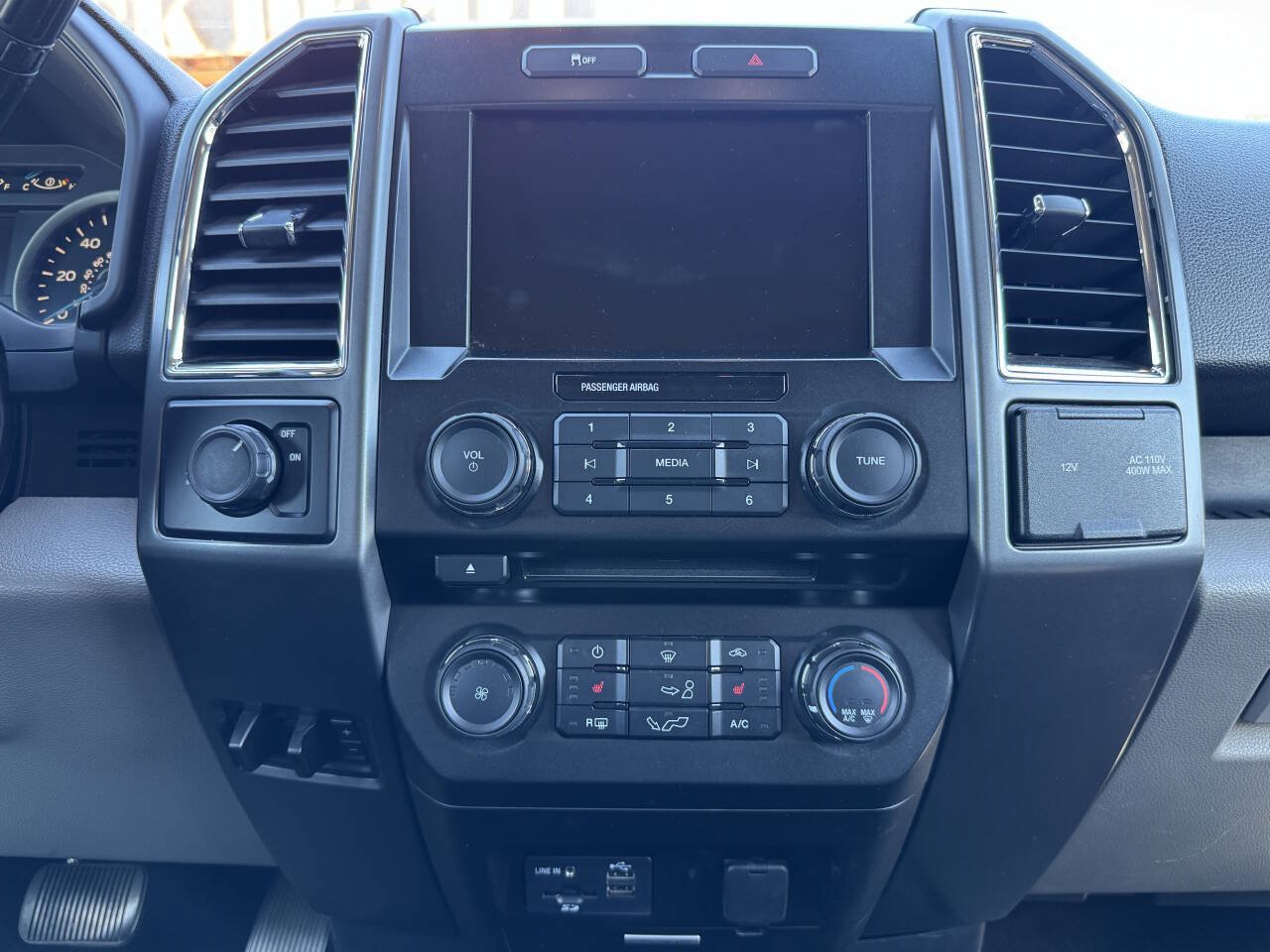Used 2015 Ford F150 XLT w/ Equipment Group 302A Luxury RWD image 20