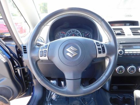 Used 2008 Suzuki SX4 AWD Hatchback w/ Touring Pkg image 8