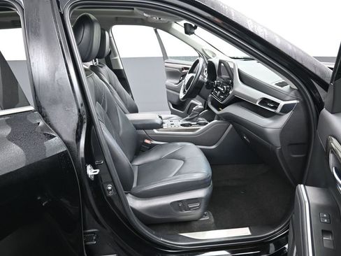 Used 2023 Toyota Highlander Platinum image 38