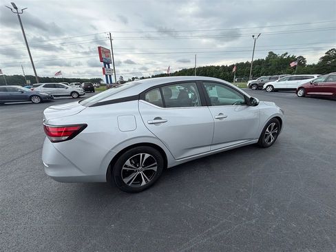 Used 2021 Nissan Sentra SV image 6