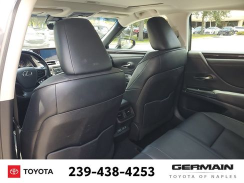 Used 2020 Lexus ES 300h w/ Premium Package FWD image 23