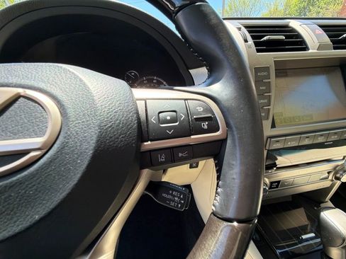 Used 2020 Lexus GX 460 Premium w/ Premium Package AWD/4WD image 19
