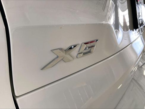 Used 2022 BMW X5 xDrive45e w/ M Sport Package AWD/4WD image 9