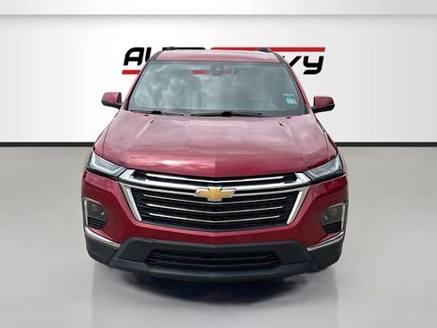 Used 2023 Chevrolet Traverse LT FWD image 2