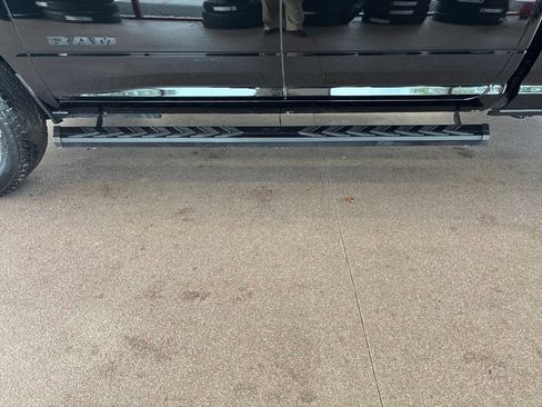 Certified 2025 RAM 2500 Big Horn AWD/4WD image 11