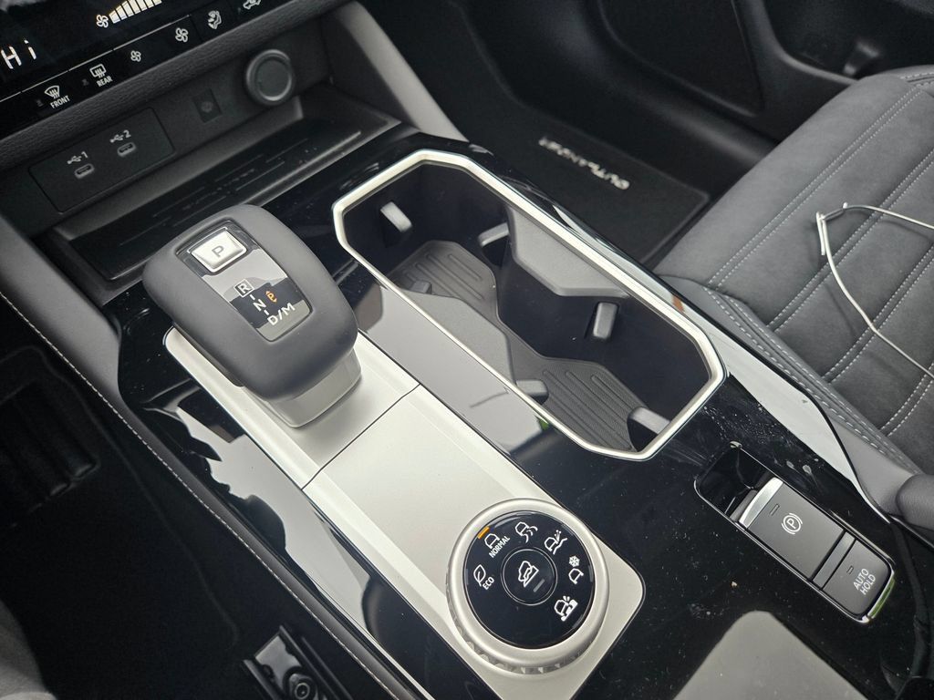 New 2026 Mitsubishi Outlander SE AWD/4WD image 12