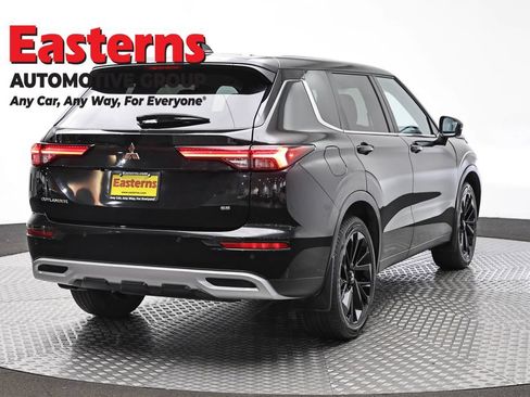Used 2024 Mitsubishi Outlander SE AWD/4WD image 5
