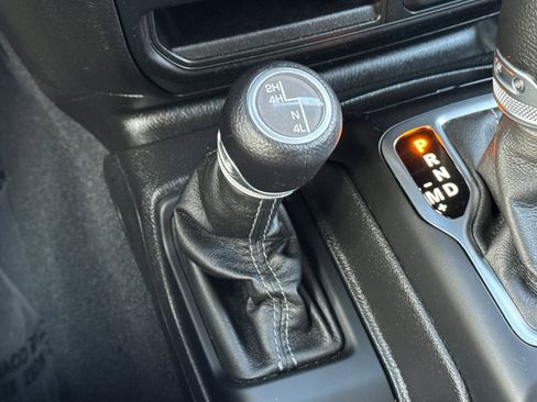 Used 2024 Jeep Wrangler Sport S image 32