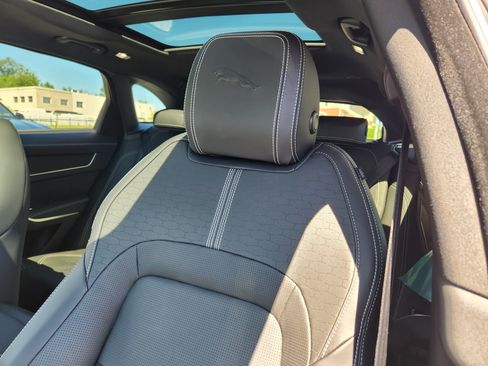 New 2026 Jaguar F-PACE R-Dynamic S AWD/4WD image 9