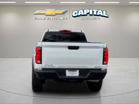 Used 2026 Chevrolet Colorado ZR2 w/ Technology Package AWD/4WD image 4