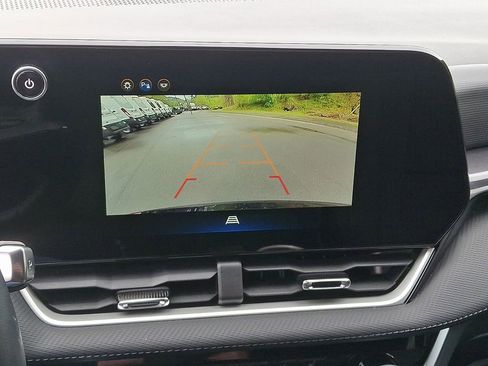 Used 2025 Chevrolet Equinox LT AWD/4WD image 18