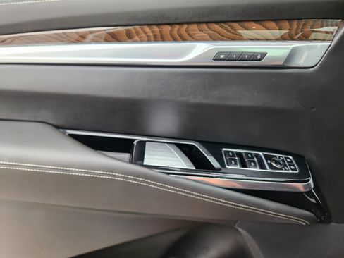 Used 2025 Cadillac Escalade Sport Platinum AWD/4WD image 19