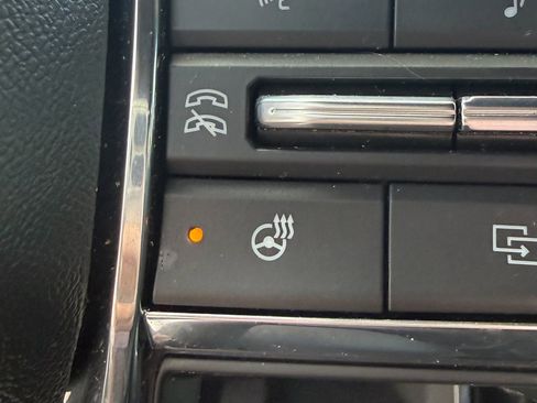 Used 2024 GMC Acadia Elevation image 33