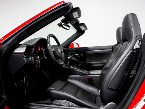 Used 2015 Porsche 911 Carrera 4 GTS w/ Bose Audio Package image 19