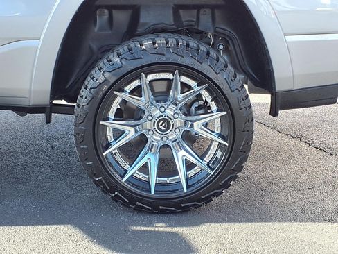 Used 2025 RAM 1500 Laramie w/ Night Edition AWD/4WD image 10