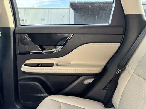 New 2026 Lincoln Corsair Premiere image 14