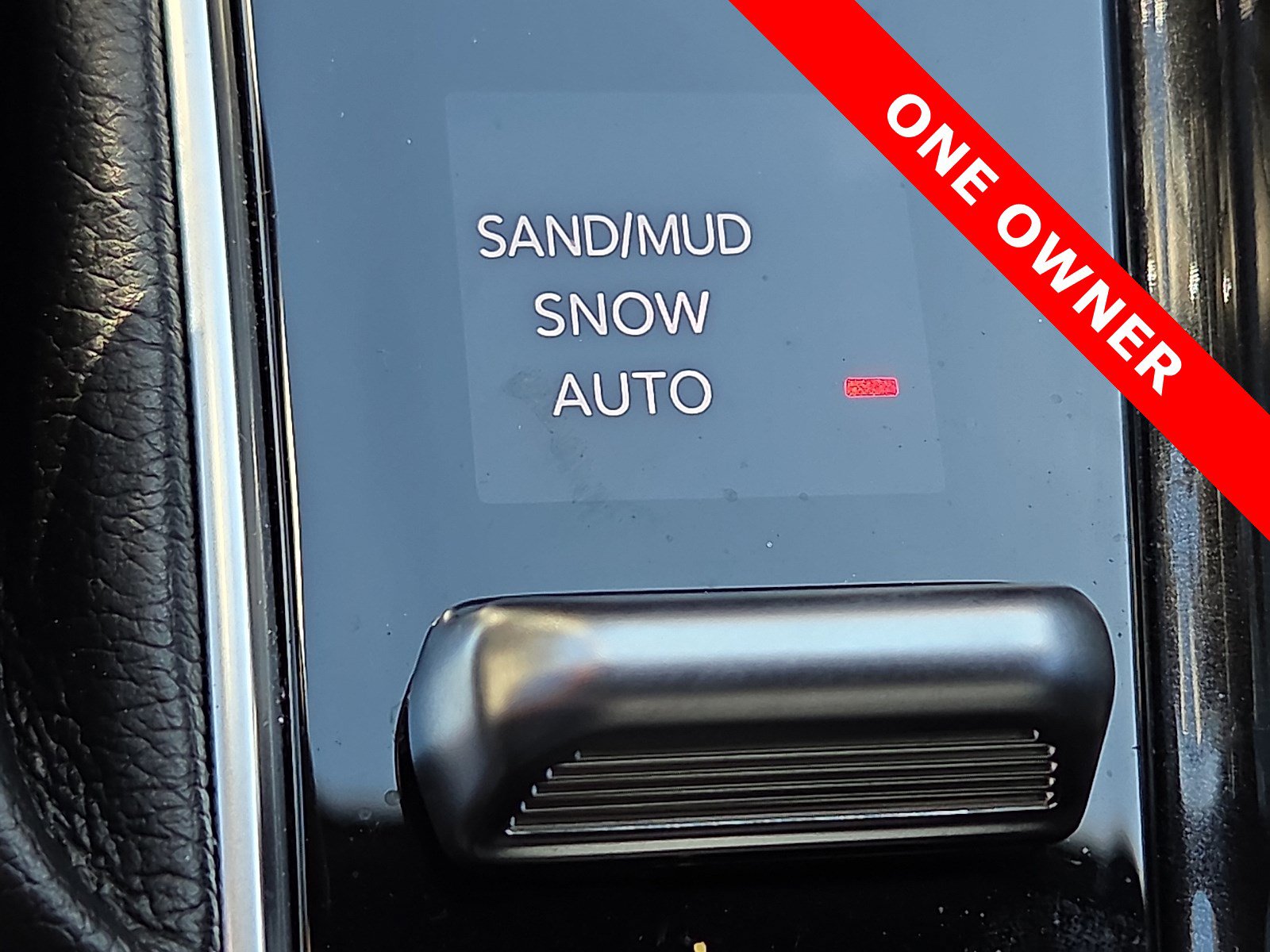 Used 2025 Jeep Compass Latitude w/ Convenience Group AWD/4WD image 19