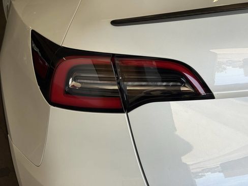 Used 2021 Tesla Model Y Performance AWD/4WD image 36