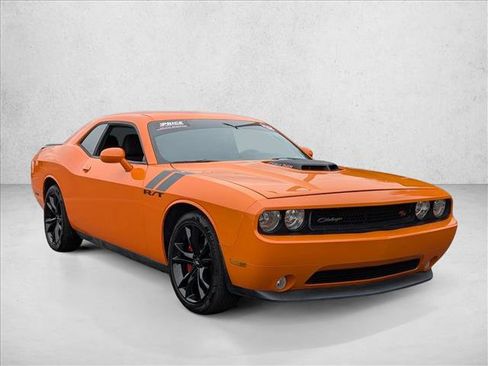 Used 2012 Dodge Challenger R/T image 3