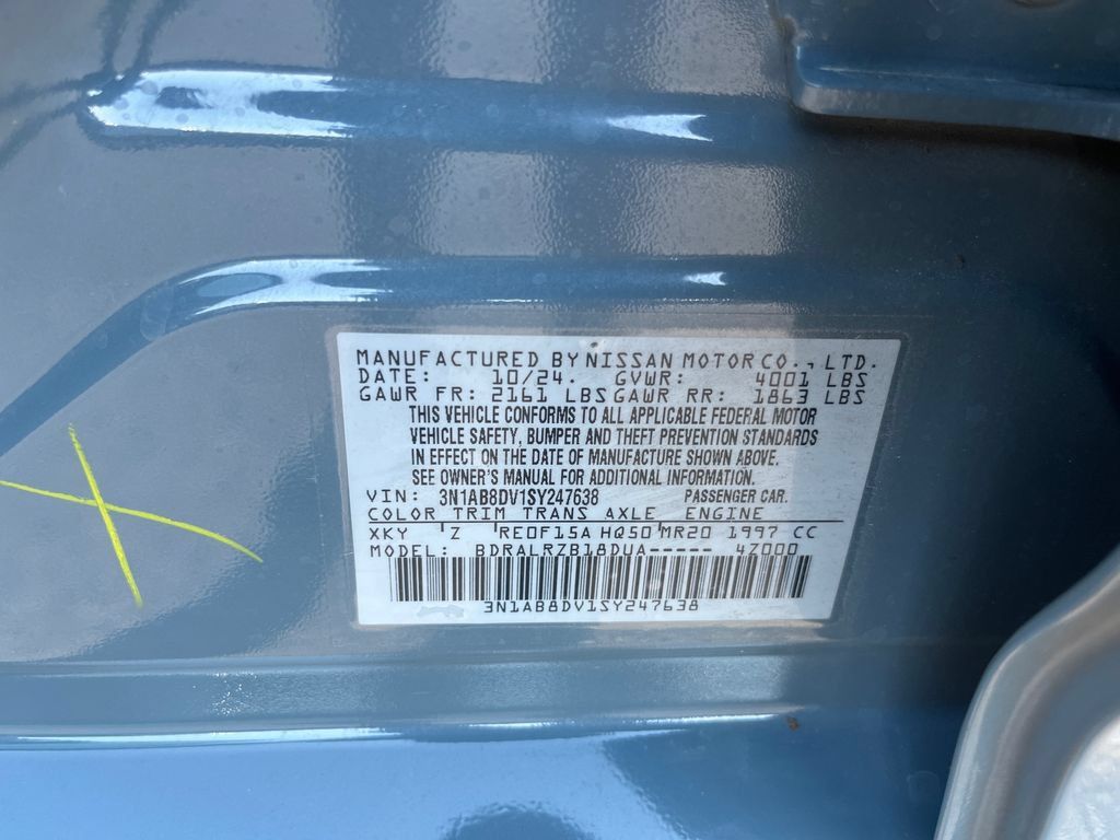Used 2025 Nissan Sentra SR FWD image 26