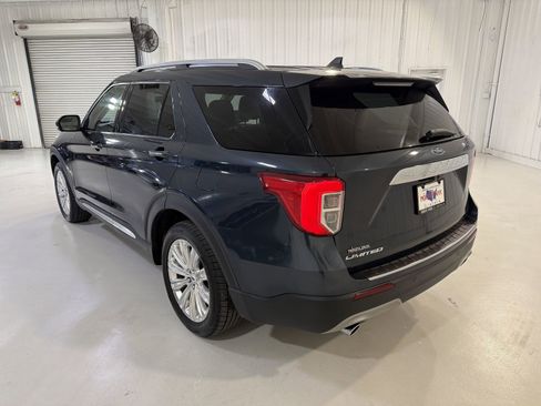 Used 2022 Ford Explorer Limited w/ Limited Technology Package RWD image 26