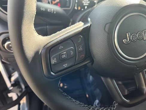 New 2026 Jeep Gladiator Mojave image 21