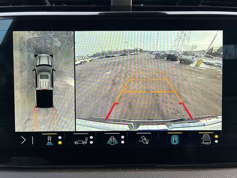 Certified 2023 GMC Sierra 1500 AT4 w/ Technology Package image 15