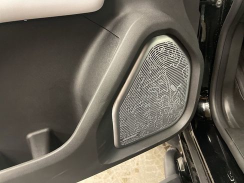 New 2025 GMC Hummer EV 3X w/ Extreme Off-Road Package image 16