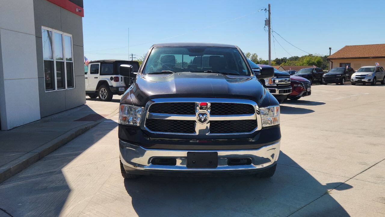 Used 2017 RAM 1500 Classic SLT AWD/4WD image 9