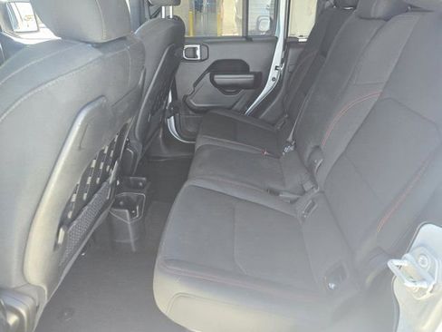 Used 2022 Jeep Gladiator Rubicon w/ LED Lighting Group AWD/4WD image 11