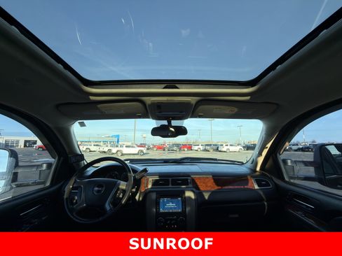 Used 2011 GMC Sierra 2500 SLT w/ SLT Convenience Package image 19