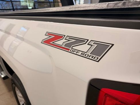 Used 2015 Chevrolet Silverado 1500 LTZ Z71 w/ LTZ Plus Package image 12