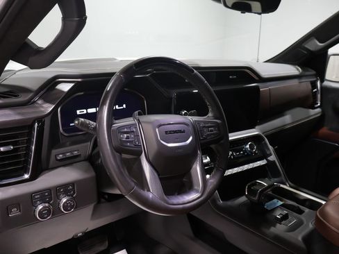 Used 2023 GMC Sierra 1500 Denali Ultimate image 16
