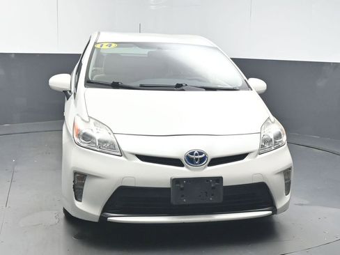 Used 2014 Toyota Prius Two FWD image 3