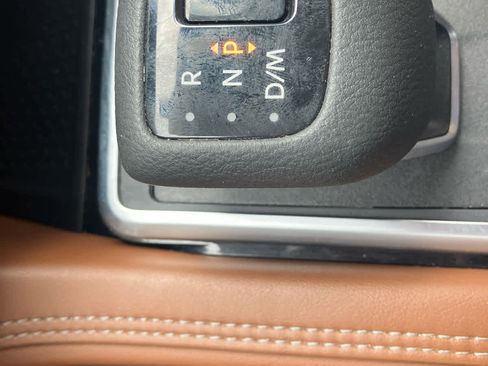 Used 2024 Nissan Pathfinder Platinum AWD/4WD image 33