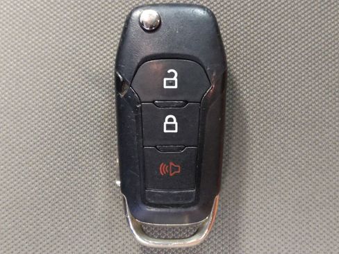 Used 2020 Ford EcoSport S FWD image 32