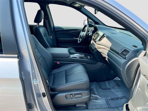 Used 2024 Honda Passport TrailSport image 29