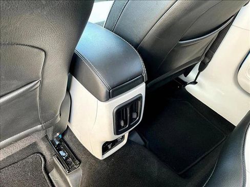 Used 2019 Jeep Compass Latitude image 19