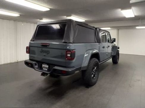 Used 2024 Jeep Gladiator Sport AWD/4WD image 8