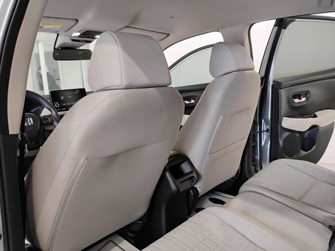 Used 2024 Honda HR-V LX image 13