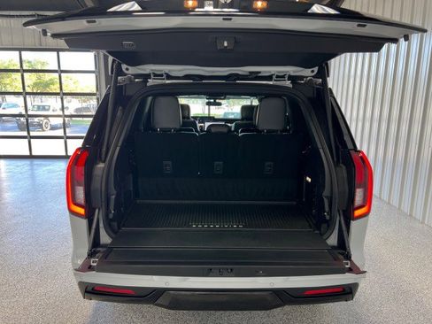 Used 2025 Ford Expedition Tremor image 30