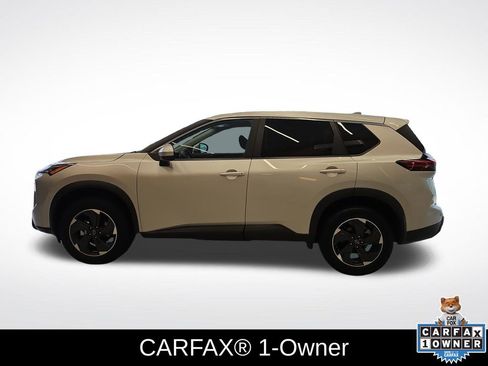 Used 2024 Nissan Rogue SV AWD/4WD image 2
