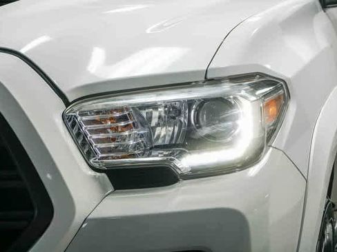 Certified 2020 Toyota Tacoma TRD Sport w/ Technology Package image 8