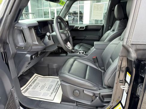 Used 2025 Ford Bronco Badlands w/ Sasquatch Package AWD/4WD image 14