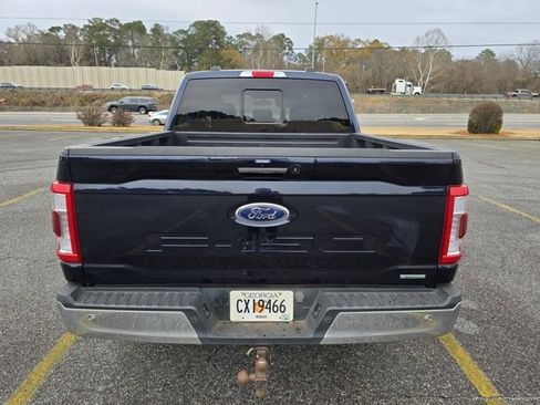 Used 2023 Ford F150 Lariat w/ Trailer Tow Package image 4