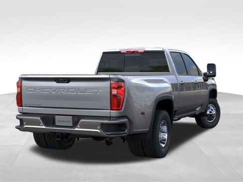 New 2026 Chevrolet Silverado 3500 LT AWD/4WD image 4